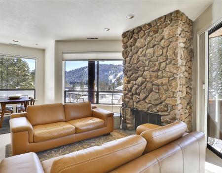 modern squaw valley townhome rental with mountain view